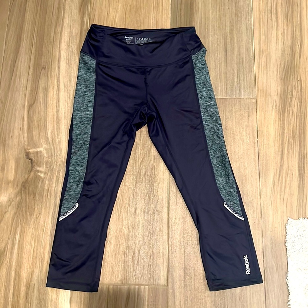 Reebok crop legging size extra small